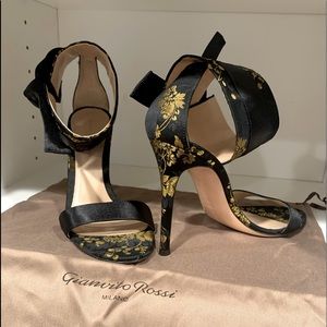 Gianvito Rossi stunning 4” heels